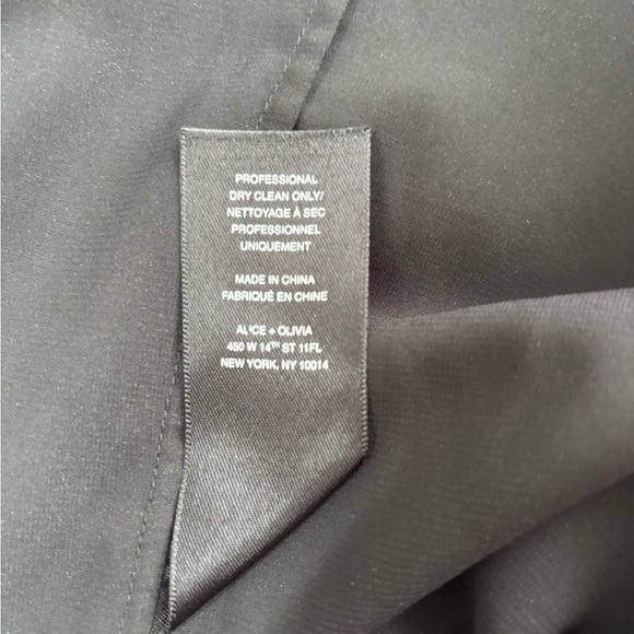 Alice + Olivia Floral Cassandra Blouse - Picture 7 of 8